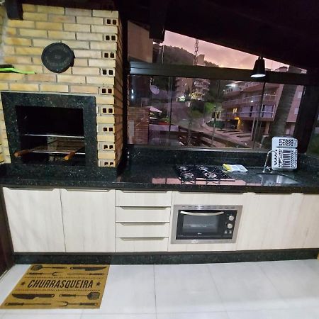 Apartamento 12 - Bombinhas - 200 Metros Da Praia Екстер'єр фото
