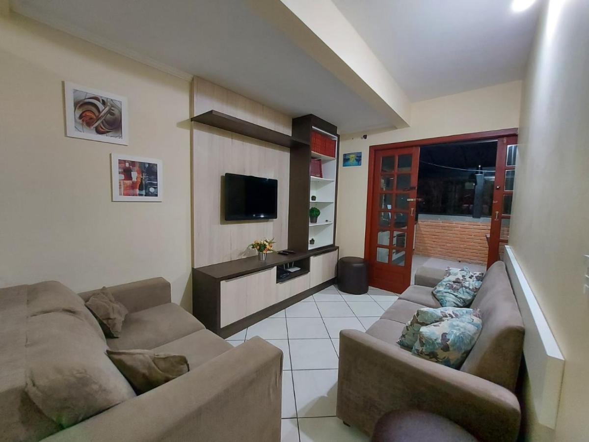 Apartamento 12 - Bombinhas - 200 Metros Da Praia Екстер'єр фото
