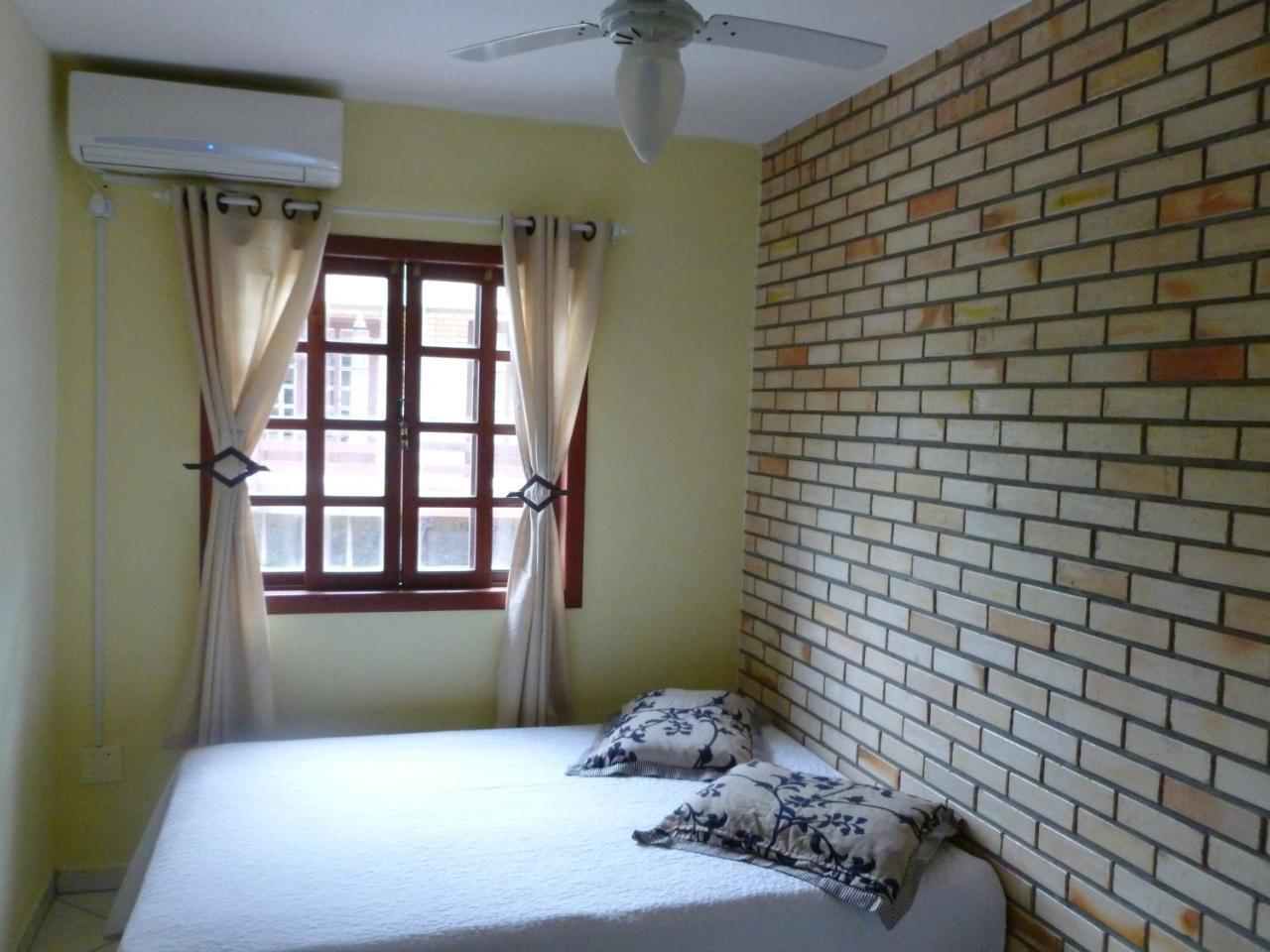Apartamento 12 - Bombinhas - 200 Metros Da Praia Екстер'єр фото