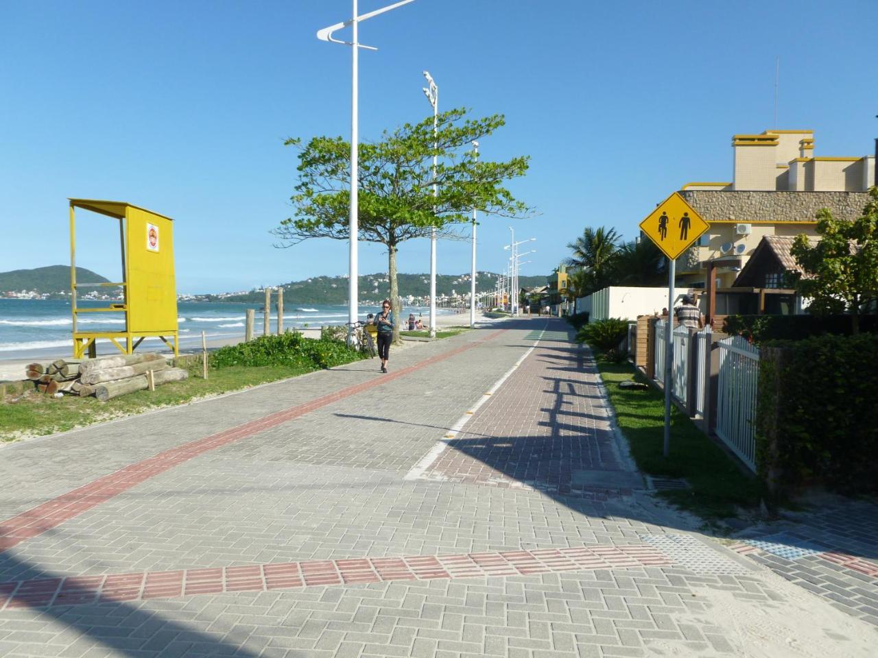 Apartamento 12 - Bombinhas - 200 Metros Da Praia Екстер'єр фото