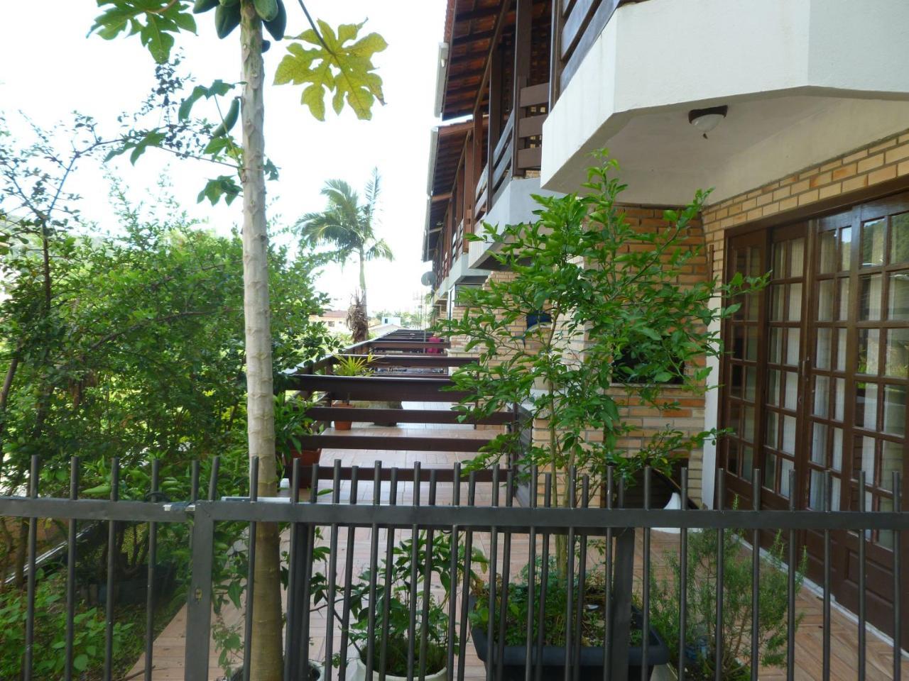 Apartamento 12 - Bombinhas - 200 Metros Da Praia Екстер'єр фото